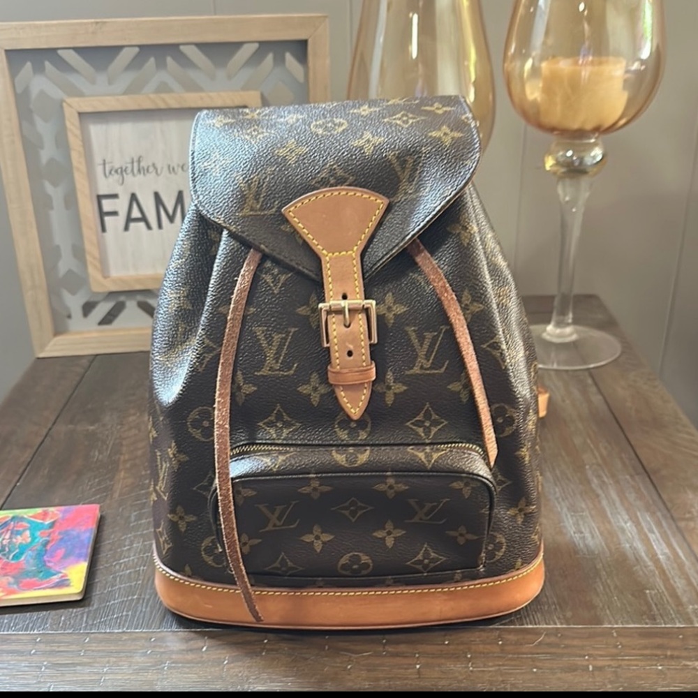 Louis Vuitton monogram montsouris mm bag only - Picture 3 of 17